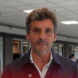 <p>Gustavo Quintela assume a operação como CEO da empresa, profissionalizando a organização e dando novos direcionamentos e expansão dos negócios na cidade de Blumenau e Florianópolis.</p>